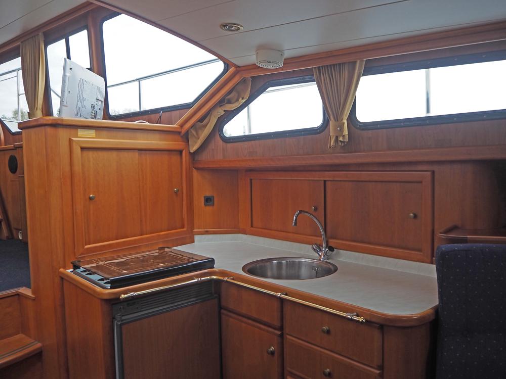 Fore ship, Accommodation